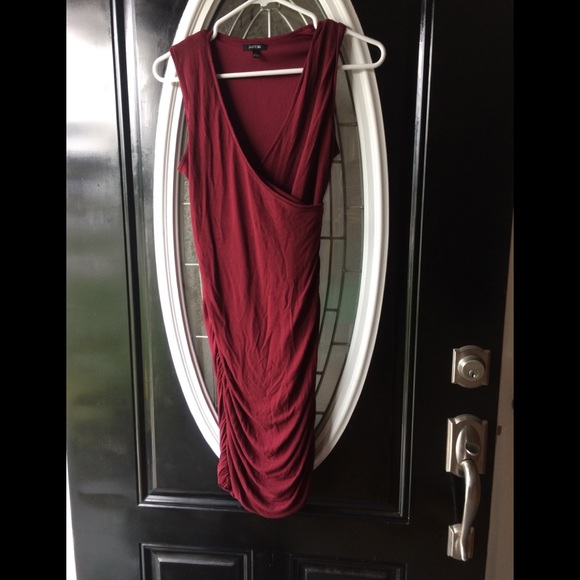 Dresses & Skirts - Woman’s apartment 9 dress